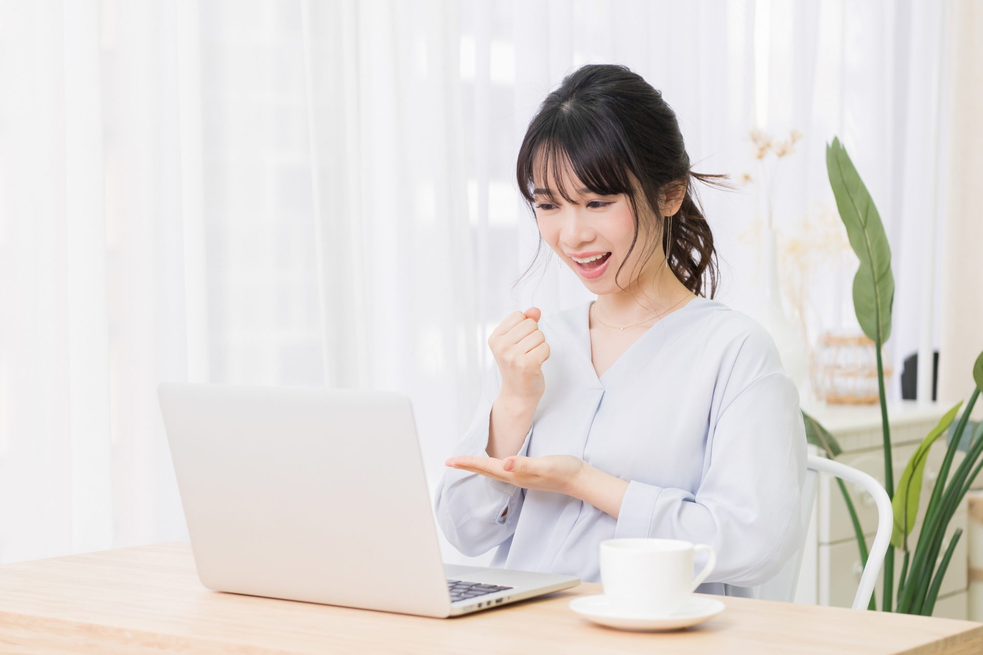 施術内容と使用する材料を広告から読み取る
