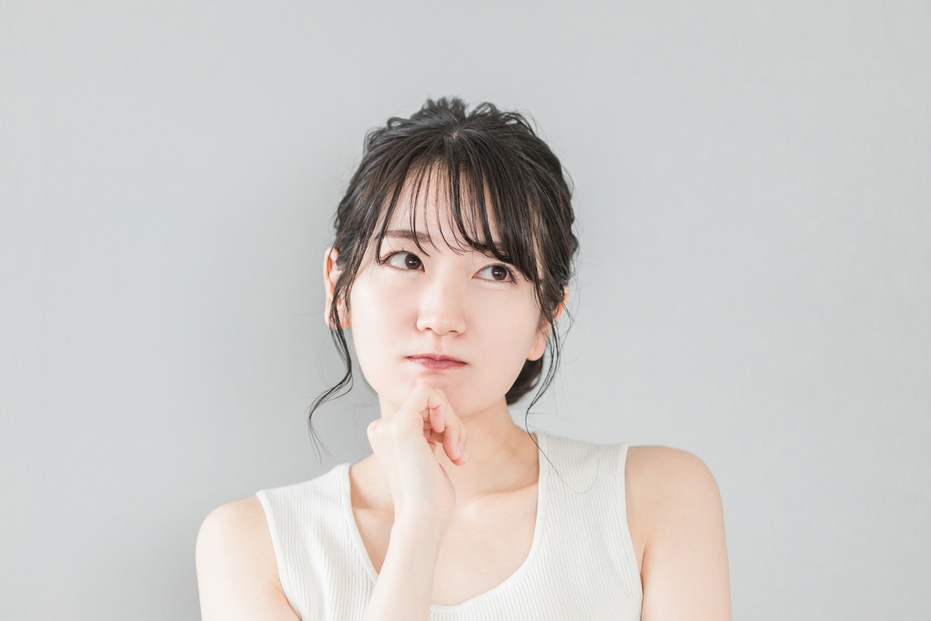 眉毛が不自然に見える原因と直し方