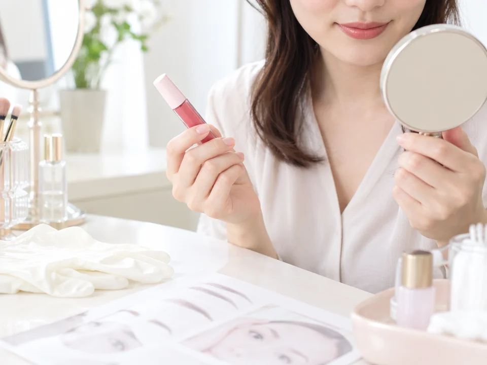 アートメイクとティントは別物？持続期間やタトゥーとの違いなども解説